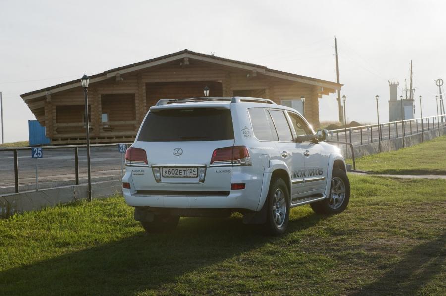  Arctic Trucks Lexus LX570 AT33 (URJ200) 2012 года  (фото 5 из 7)